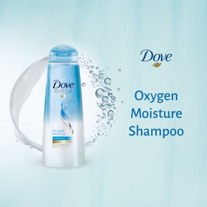Dove Oxygen Moisture Shampoo bottle with water droplets and logo