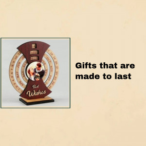 Wooden calendar gift with a photo insert and 'Best Wishes' inscription