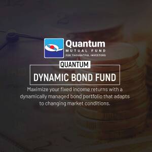 Quantum Mutual Fund Dynamic Bond Fund advertisement with stacked coins and a clock.