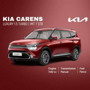 Red Kia Carens car with text overlay detailing engine and transmission.