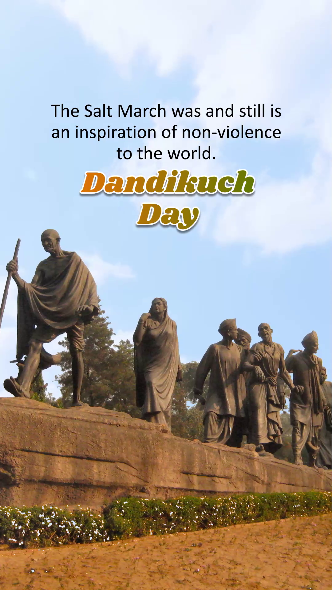 Statues depicting Mahatma Gandhi leading the Salt March on Dandikuch Day.